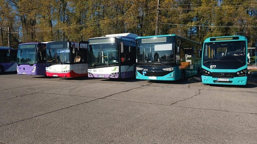 Modificări în transportul public: autobuzele urbane trec la program de vacanță