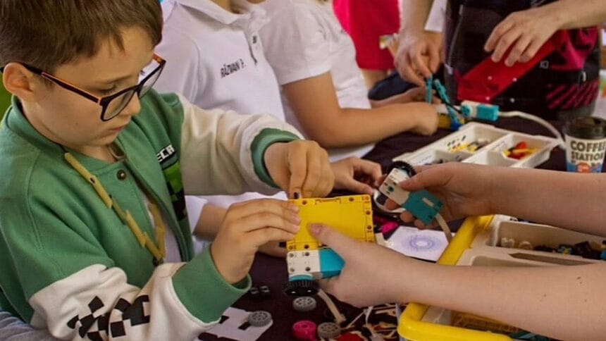 Eveniment în Pitești: „Broboți Science & Tech Fair”, 25 octombrie 2025
